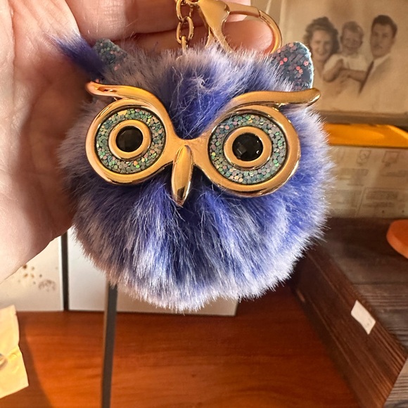 Purple Faux Fur Owl Keychain Bag Charm with Gold Accents NWT - Picture 3 of 3